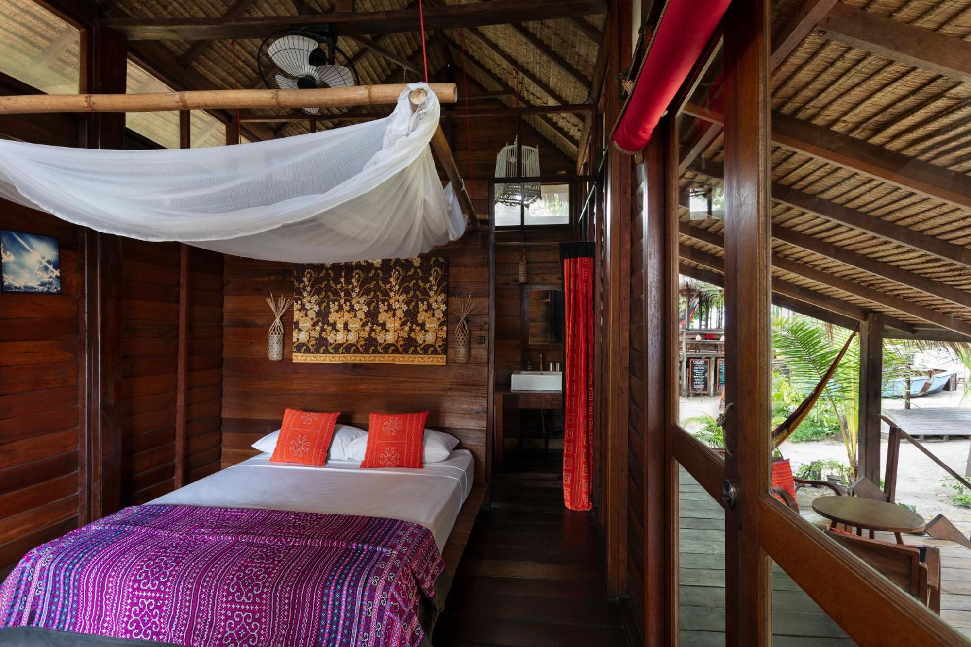 Castaway Resort Koh Lipe Exterior photo